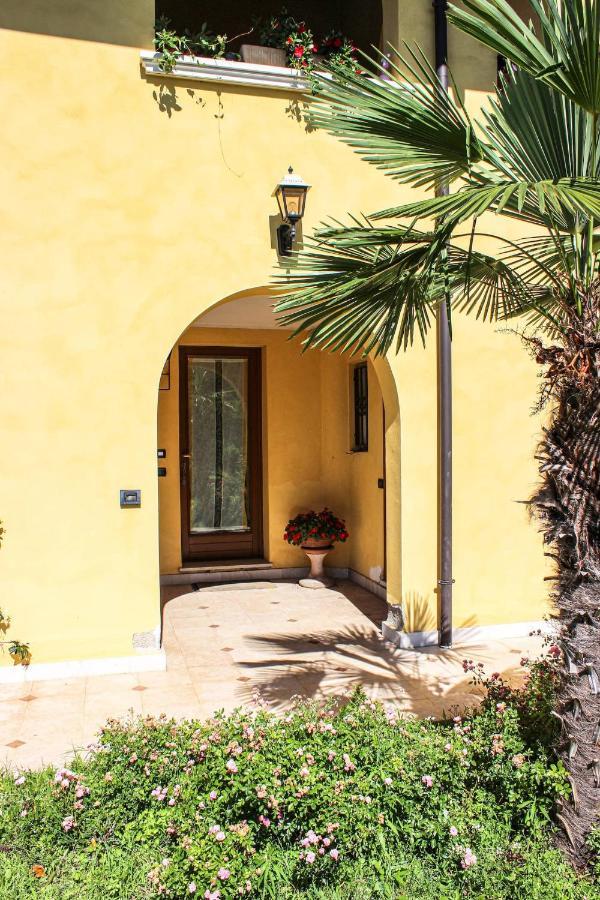 Villa Elena Appartamento In Villa Montinelle Экстерьер фото